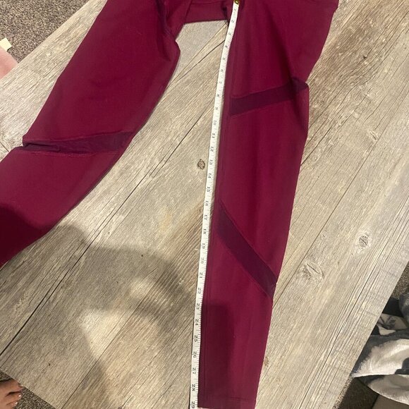 Old Navy Active Go Dry Tech Mesh Leggings Burgundy Sz S - Picture 5 of 7